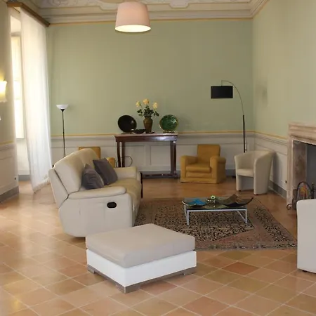 Maison Borromeo Διαμέρισμα